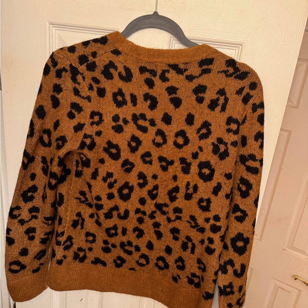 Old Navy Women's Leopard Print Sweater - Brown - Picture 3 of 3